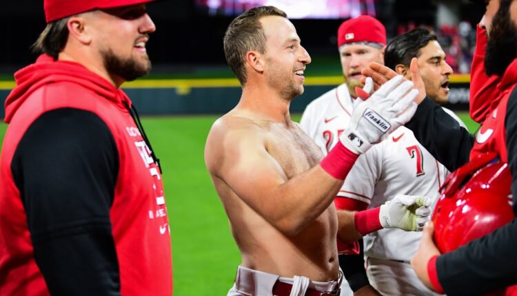 Spencer Steer hits walk-off double vs. Cubs